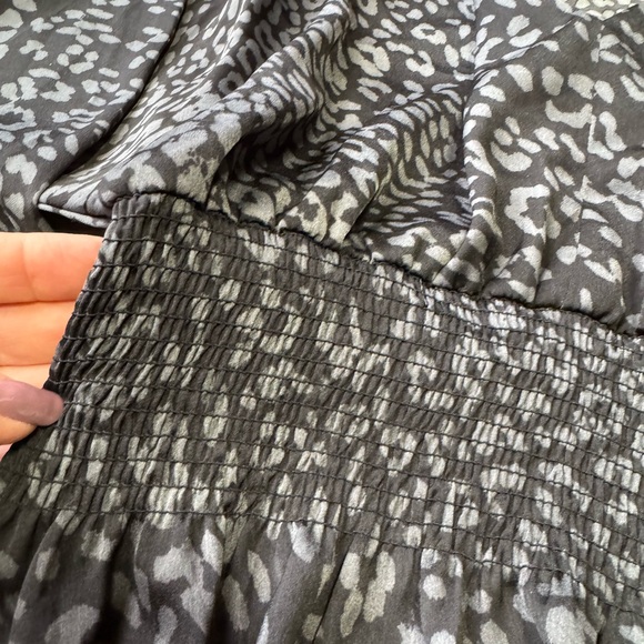 Elan Charcoal Long Sleeve lightweight Dress - size medium - Picture 12 of 16